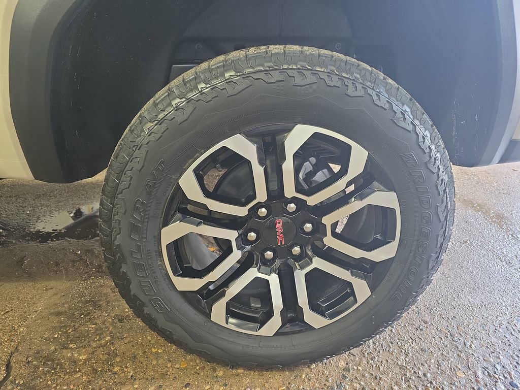 New 2026 GMC Canyon AT4 image 30