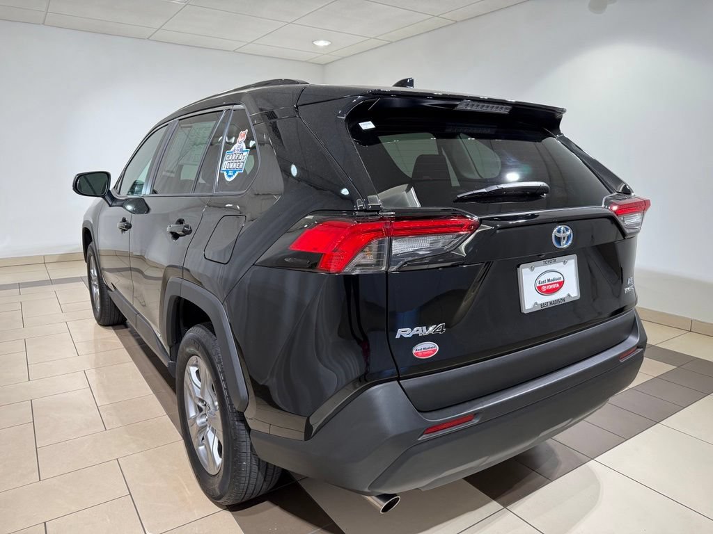 Certified 2024 Toyota RAV4 LE AWD/4WD image 3