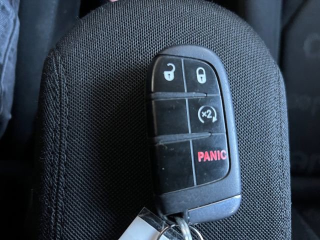 Used 2016 Jeep Renegade Latitude image 19