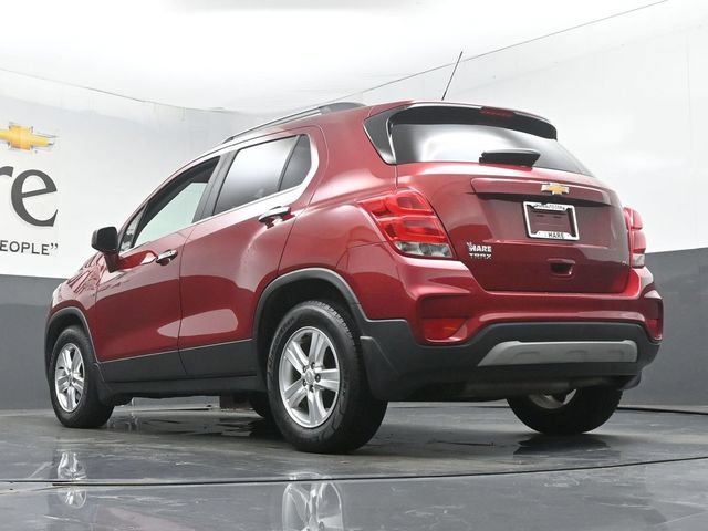 Used 2019 Chevrolet Trax LT w/ LT Convenience Package FWD image 5