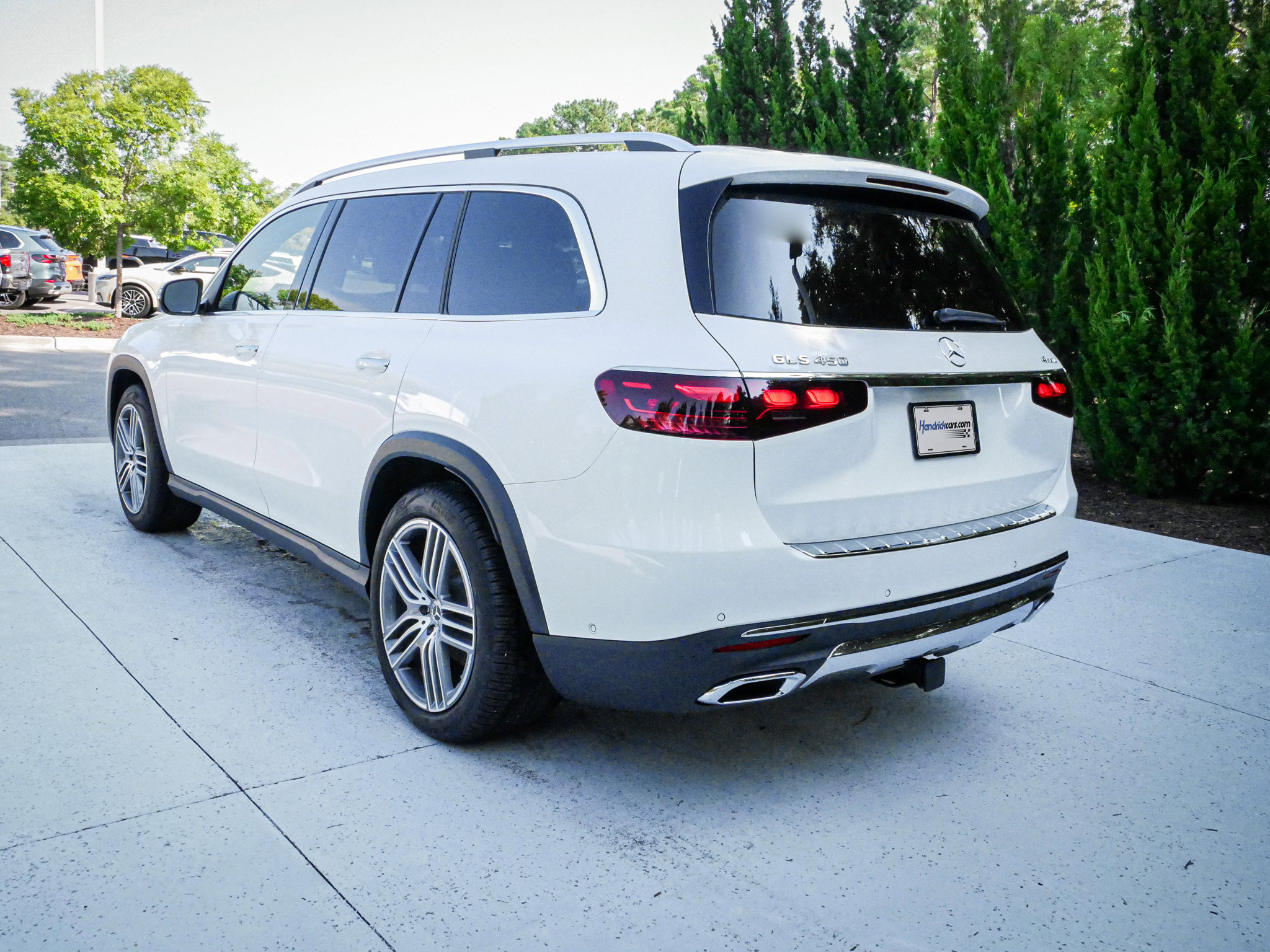 Used 2025 Mercedes-Benz GLS 450 4MATIC image 6