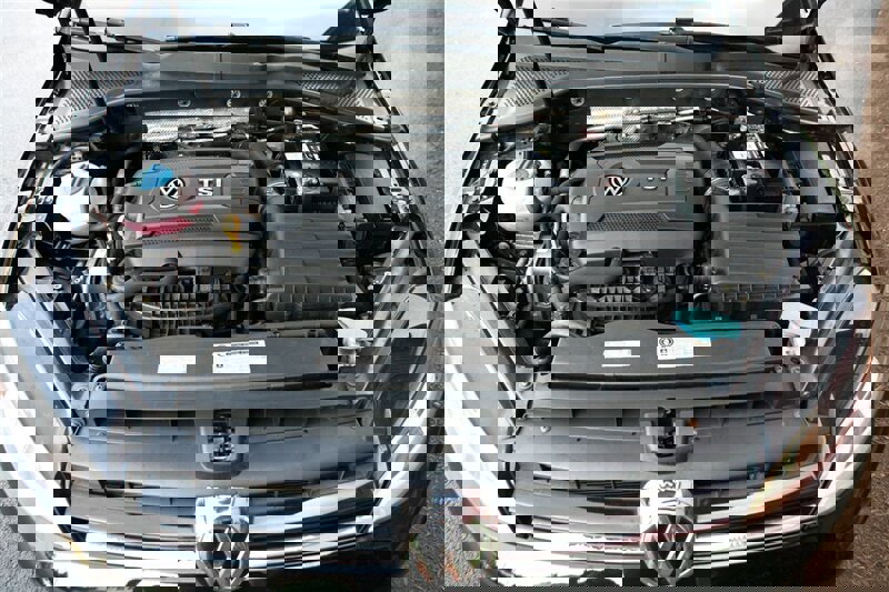 Used 2015 Volkswagen Golf SEL FWD image 7