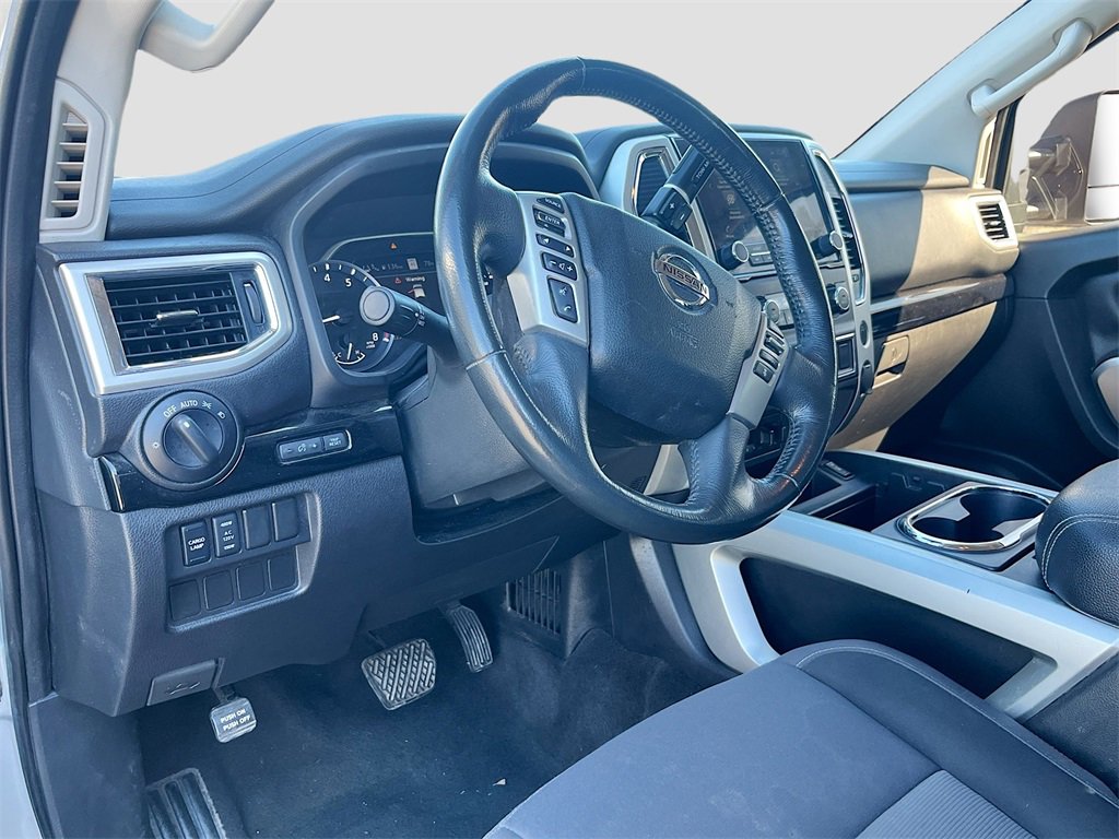 Used 2020 Nissan Titan SV w/ SV Convenience Package image 9