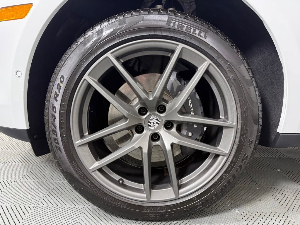 Certified 2026 Porsche Macan Turbo image 11