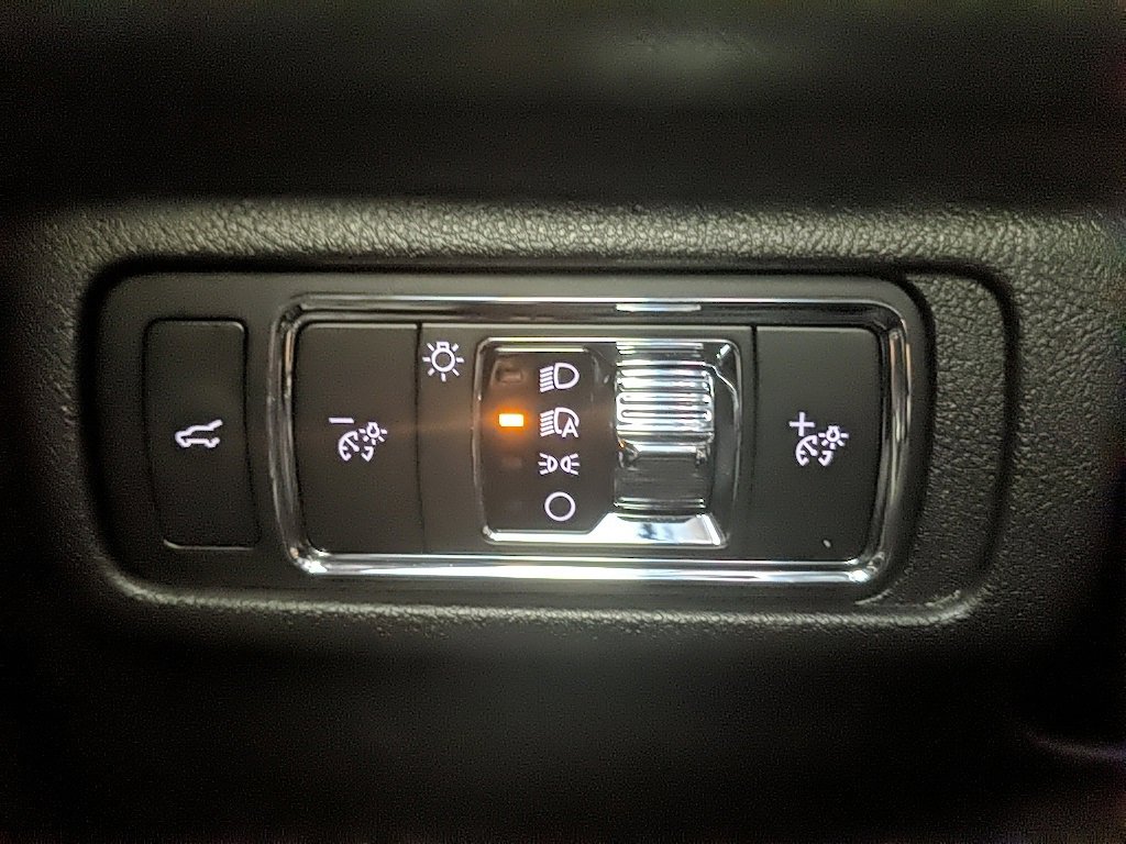 Certified 2022 Lincoln Corsair FWD w/ Equipment Group 101A image 22