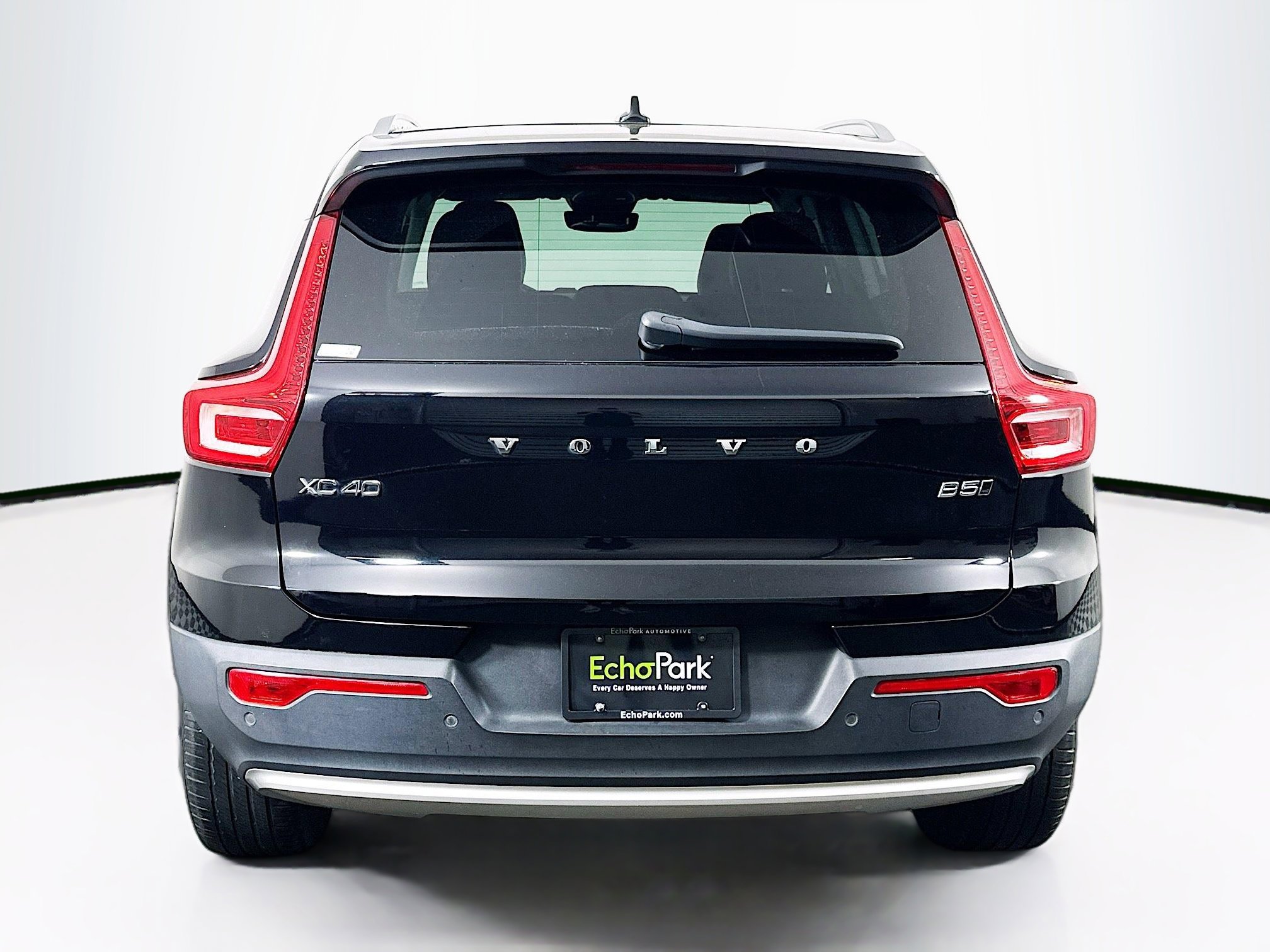 Used 2023 Volvo XC40 B5 Core w/ Protection Package Premier image 7