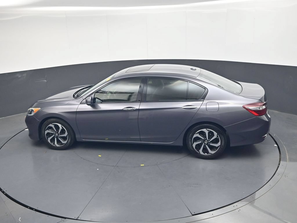 Used 2017 Honda Accord EX image 24