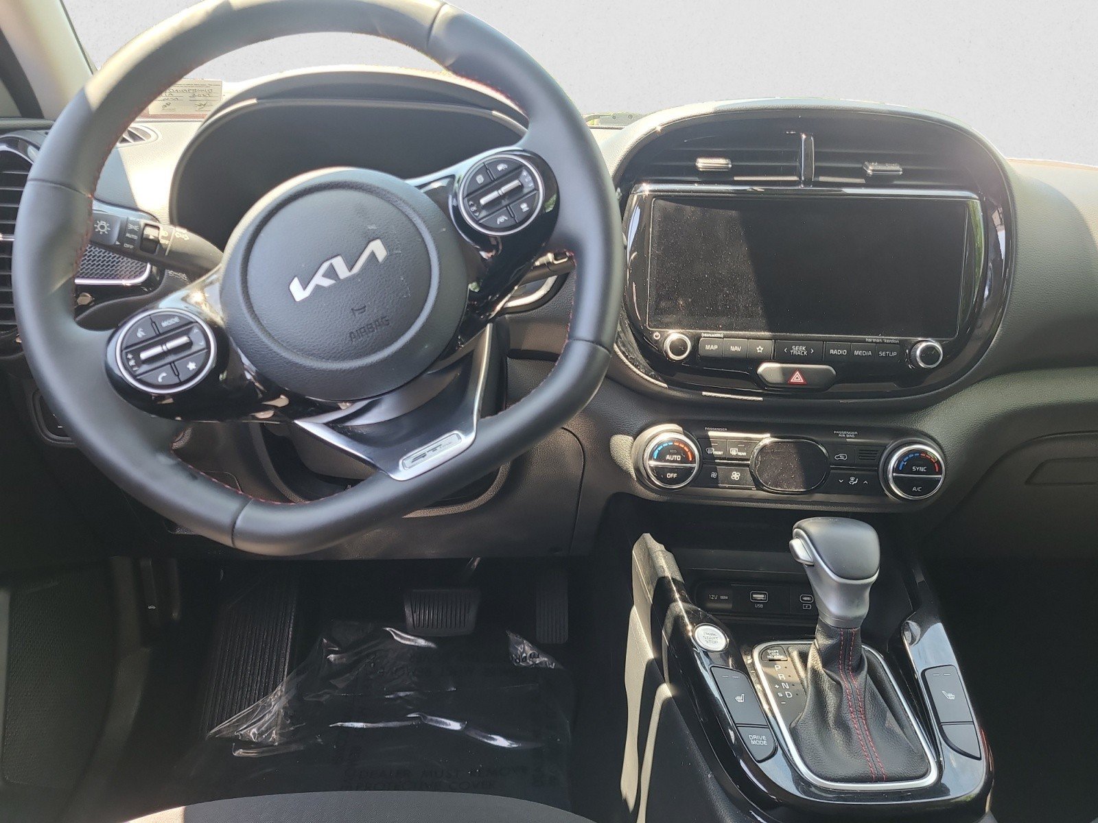 Used 2023 Kia Soul GT-Line w/ GT-Line Technology Package FWD image 14