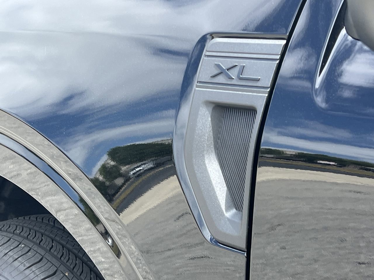 New 2026 Ford Maverick XL FWD image 25
