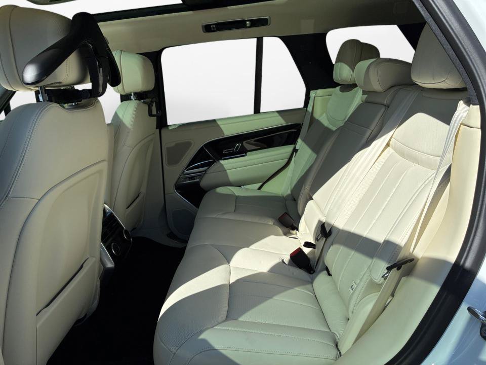 New 2026 Land Rover Range Rover SE AWD/4WD image 13