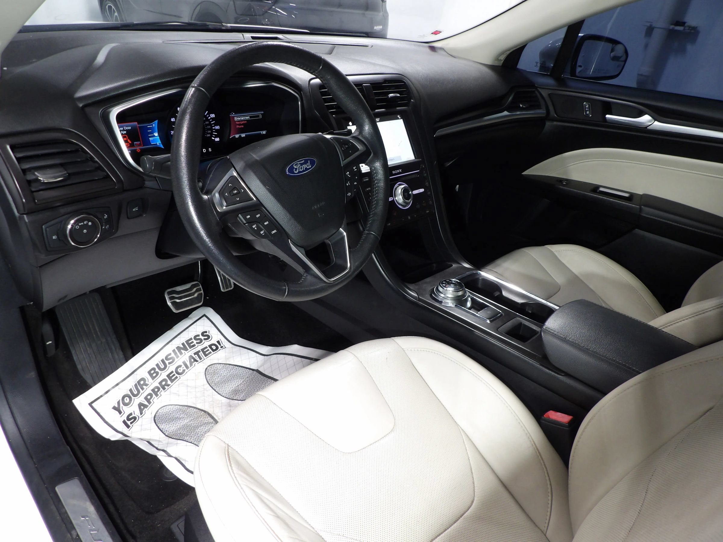 Used 2018 Ford Fusion Titanium AWD/4WD image 10