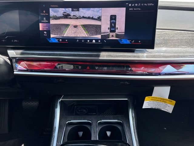 Used 2025 BMW i7 xDrive60 w/ Premium Package image 29