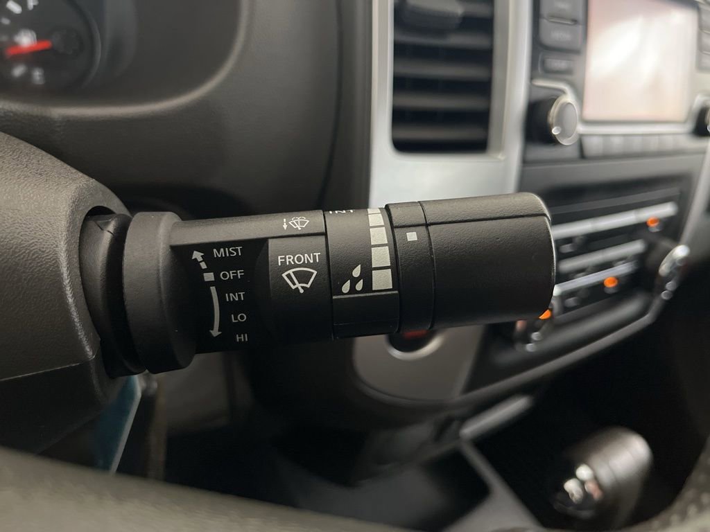 Used 2018 Nissan Frontier SV image 51