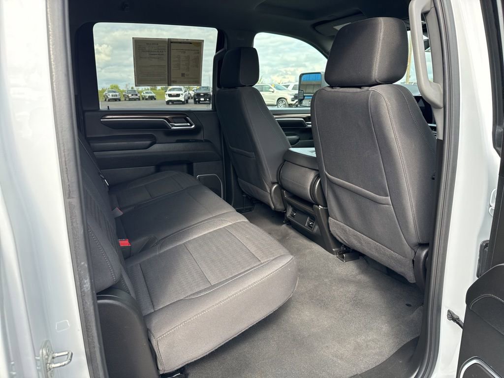 Used 2024 Chevrolet Silverado 2500 LT image 19