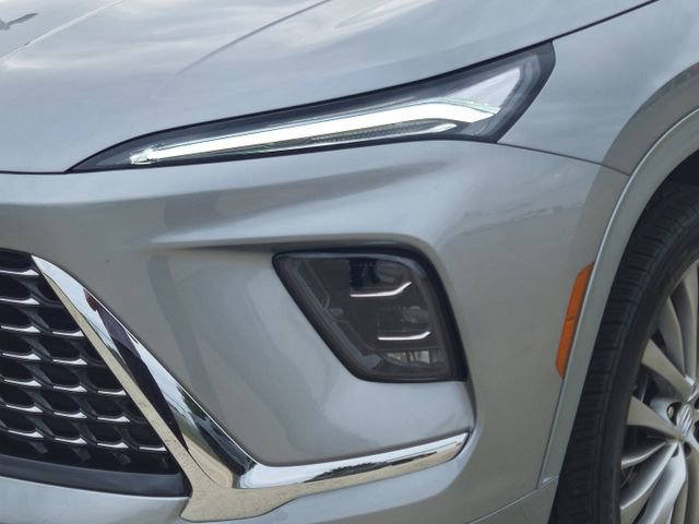 Used 2025 Buick Enclave Avenir AWD/4WD image 9