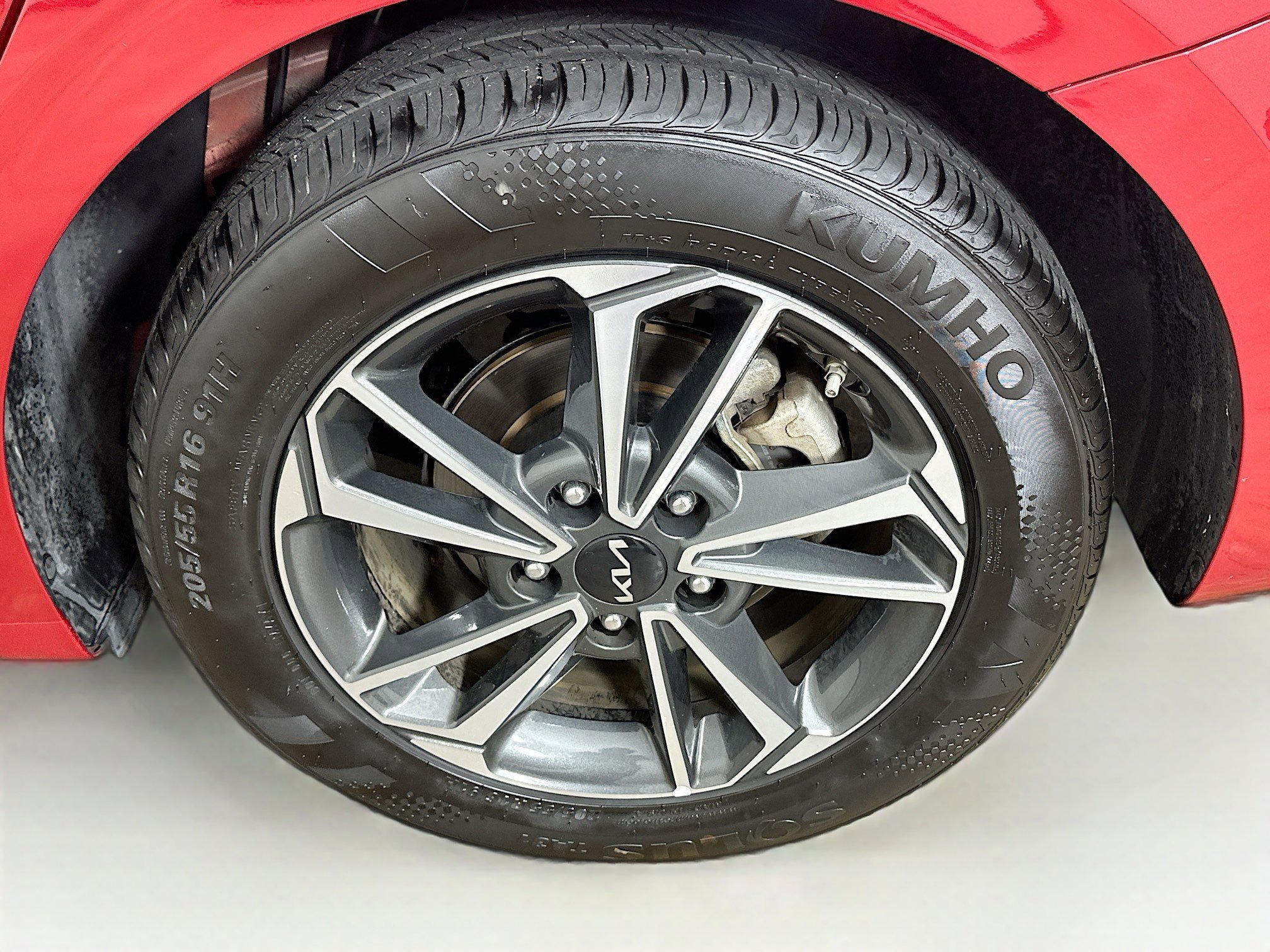 Used 2024 Kia Forte LXS FWD image 11