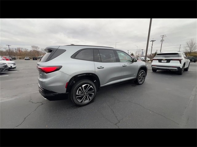 Certified 2025 Buick Enclave Sport Touring image 8