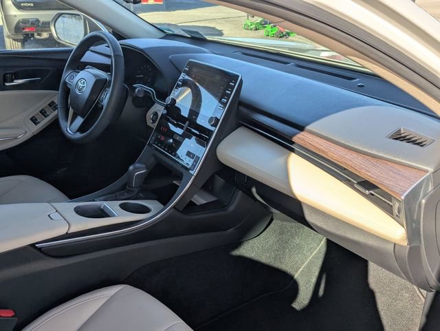 Used 2022 Toyota Avalon XLE image 32