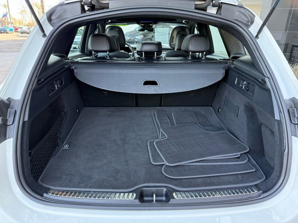 Certified 2025 Mercedes-Benz GLC 43 AMG 4MATIC image 19