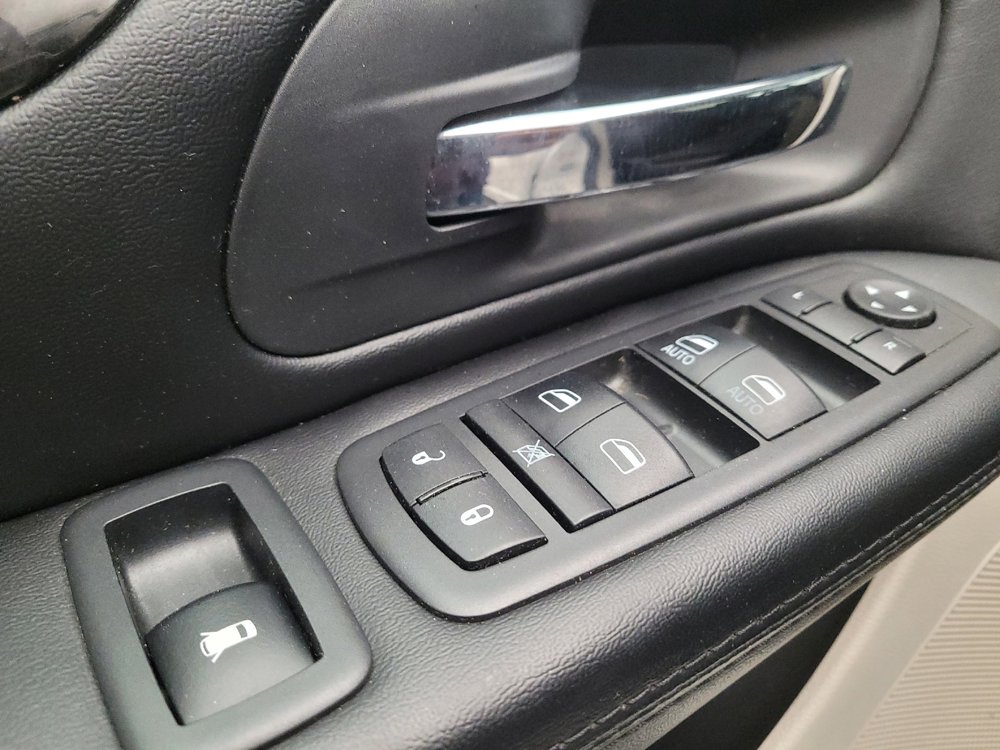 Used 2019 Dodge Grand Caravan SE w/ UConnect Hands-Free Group FWD image 27