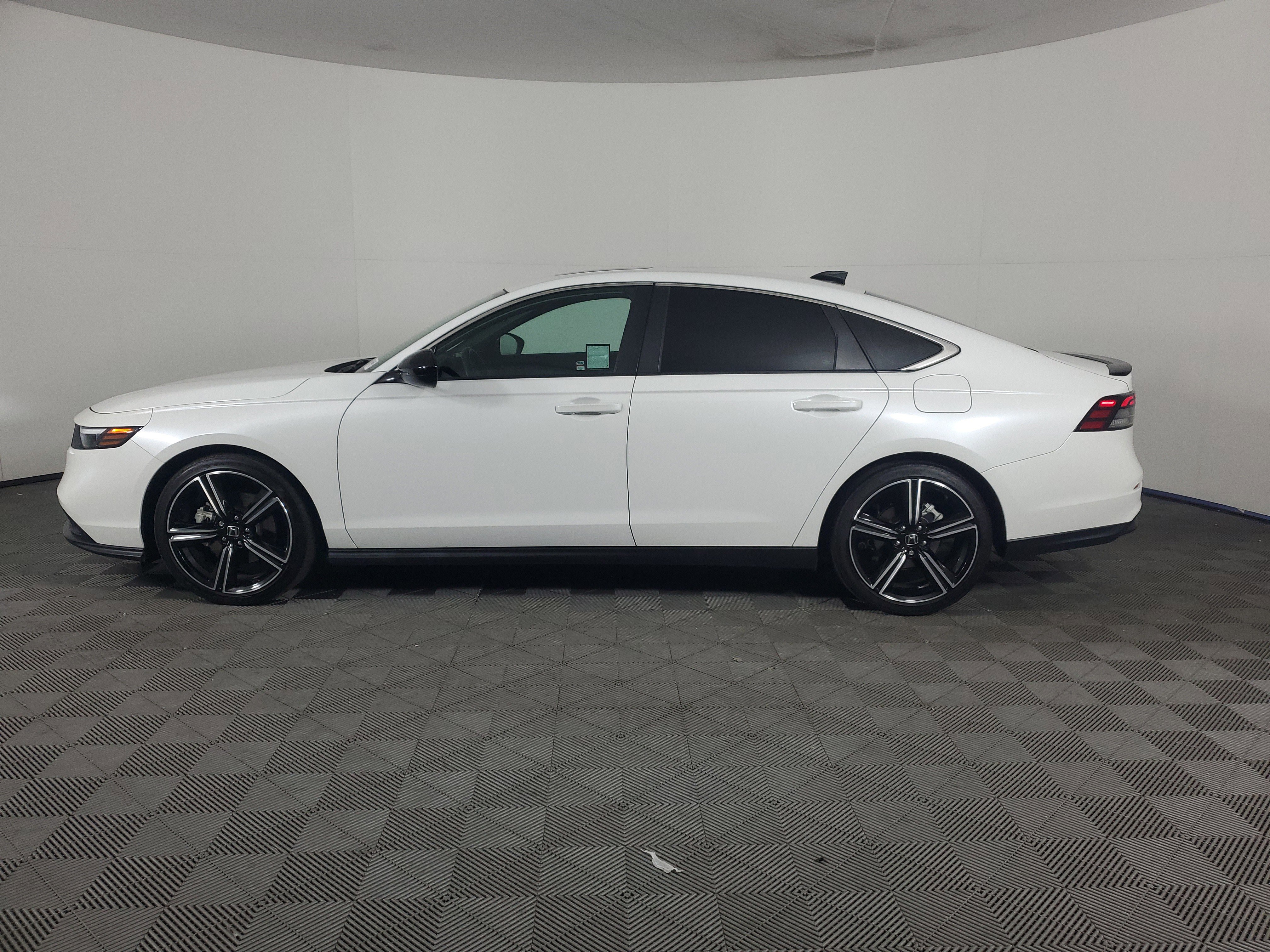 Certified 2023 Honda Accord Sport image 7