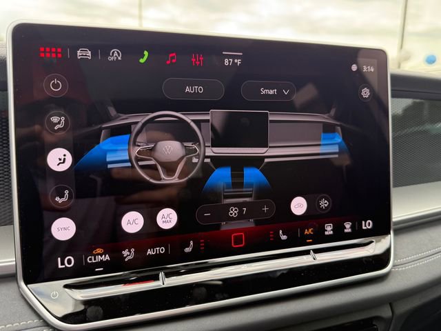 New 2026 Volkswagen Tiguan SE R-Line image 13