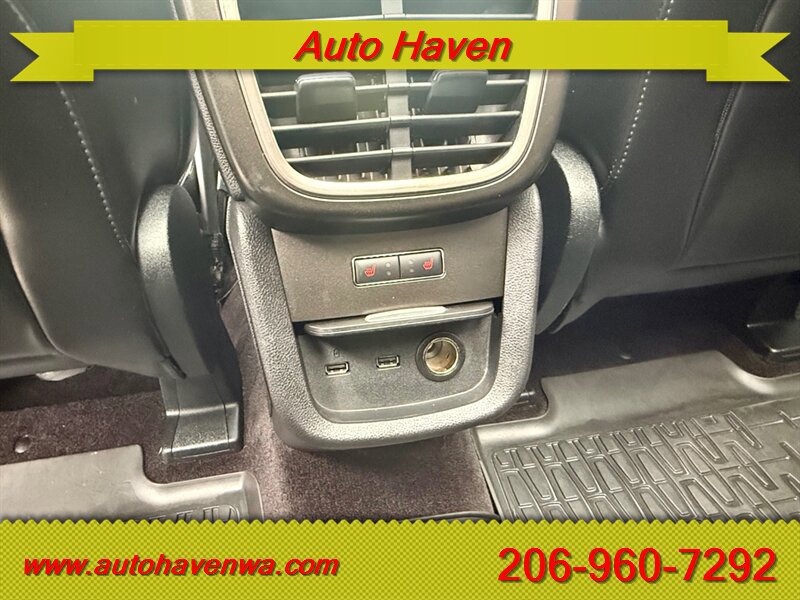 Used 2016 Lincoln MKX Reserve w/ Equipment Group 102A image 16