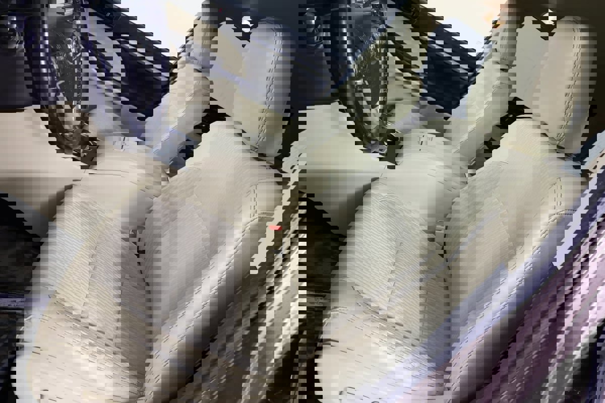 Used 2017 Toyota Highlander Plus image 8