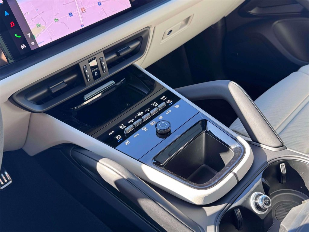 New 2026 Porsche Cayenne GTS image 23