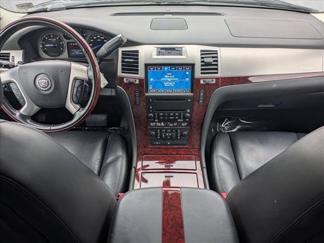 Used 2007 Cadillac Escalade AWD w/ Information Package image 19