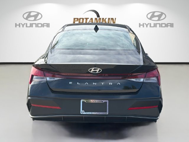 New 2026 Hyundai Elantra SE FWD image 6