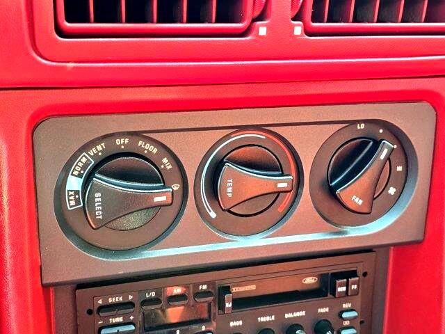 Used 1988 Ford Mustang LX image 23