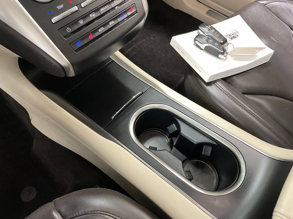 Used 2016 Lincoln MKC Reserve w/ Lincoln MKC Climate Package image 32