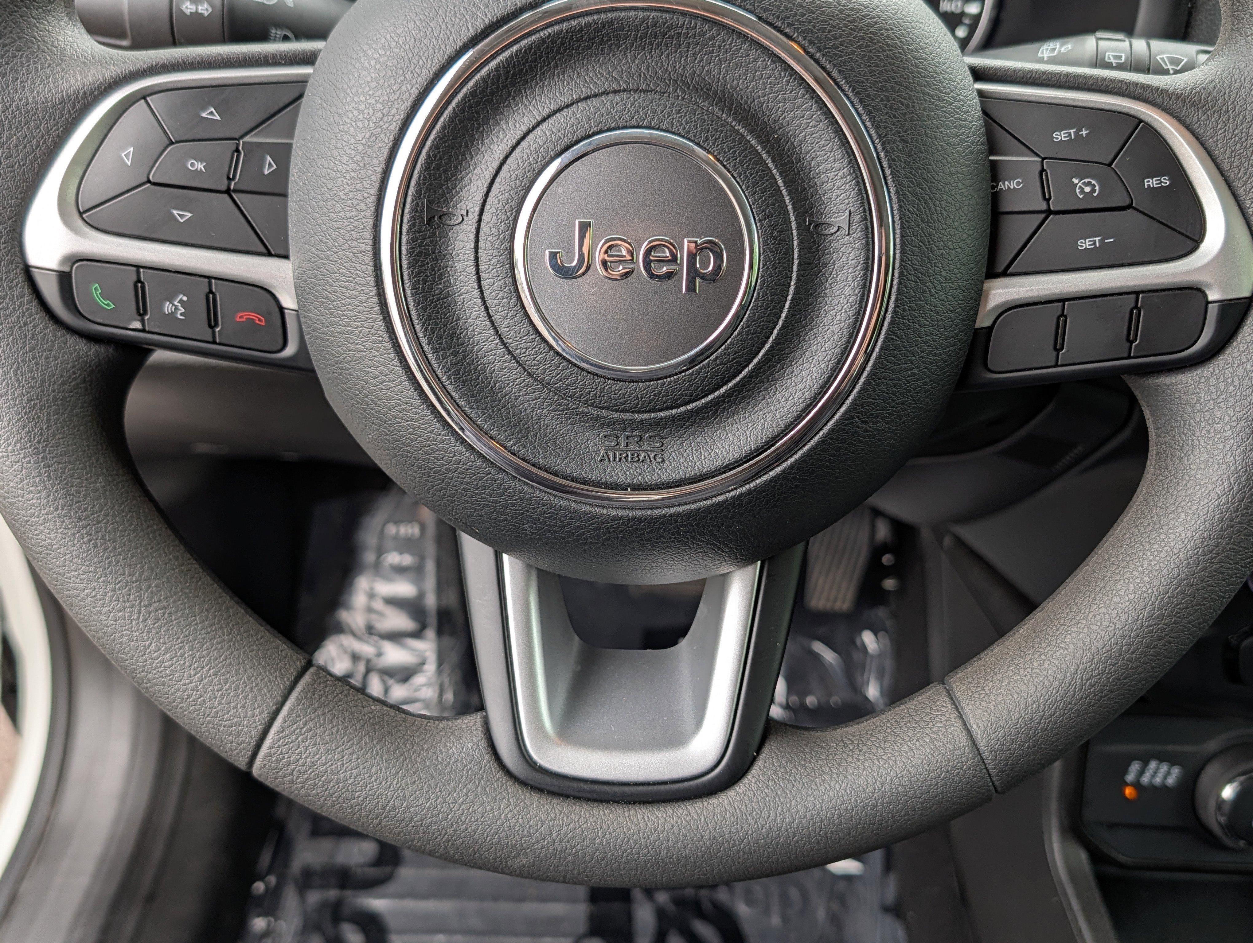 Used 2023 Jeep Renegade Latitude AWD/4WD image 25