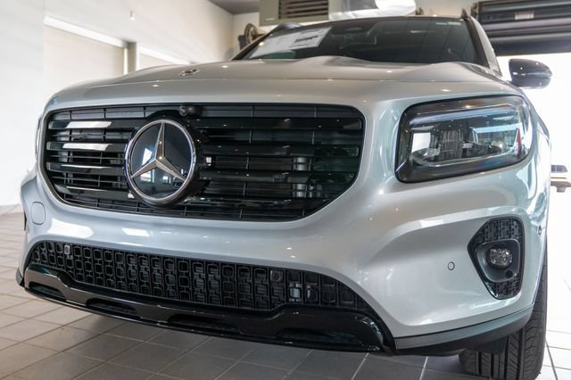 New 2026 Mercedes-Benz GLB 250 4MATIC image 11