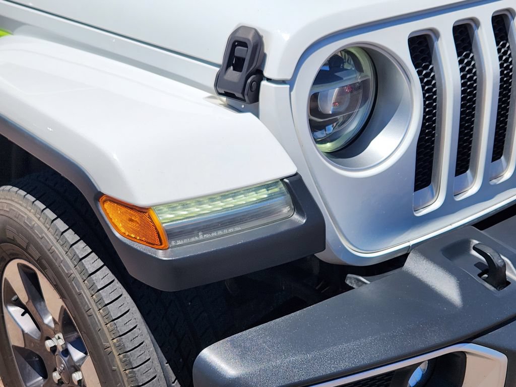 Used 2018 Jeep Wrangler Unlimited Sahara AWD/4WD image 28