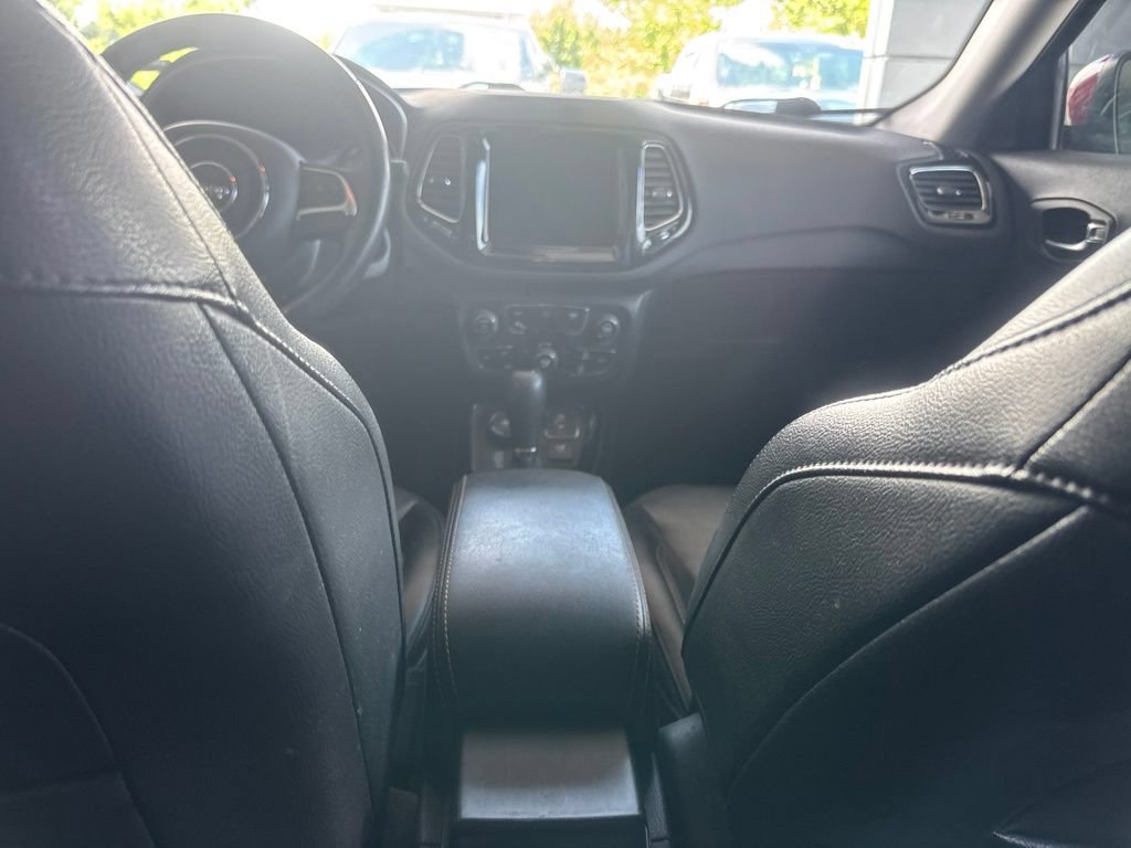 Used 2018 Jeep Compass Limited w/ Navigation Group AWD/4WD image 10