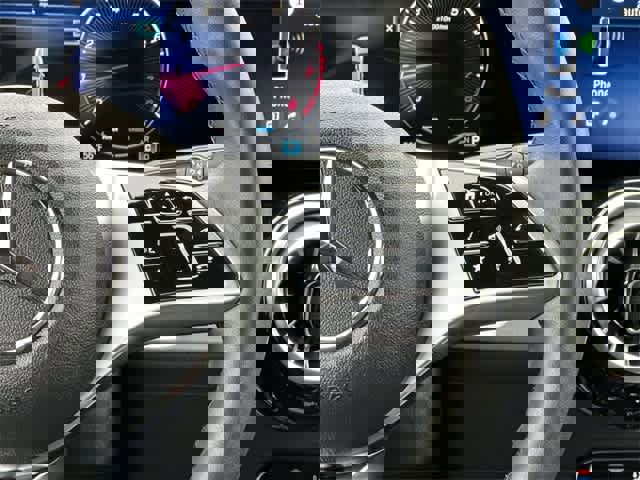 Used 2024 Mercedes-Benz GLB 250 4MATIC image 9