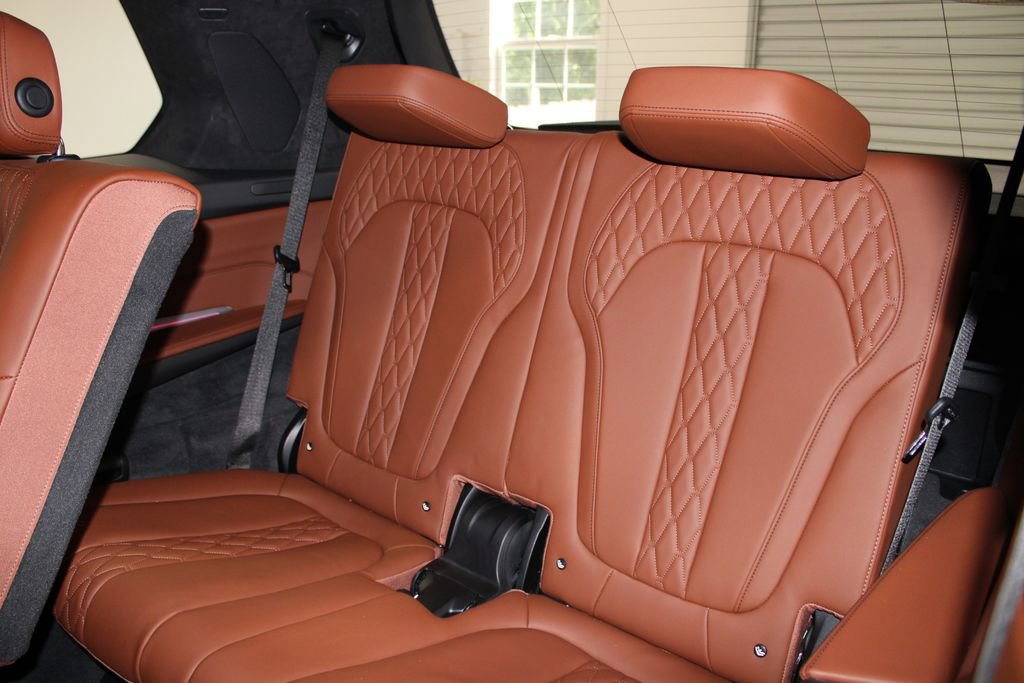 Used 2024 BMW X7 M60i w/ Executive Package image 27