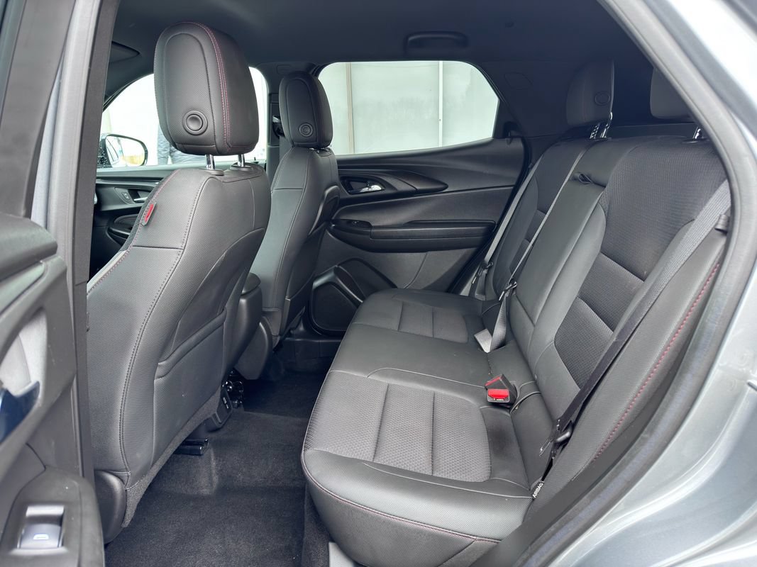 Used 2023 Chevrolet TrailBlazer RS w/ Convenience Package AWD/4WD image 35