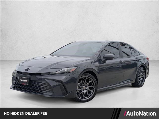 Used 2025 Toyota Camry SE FWD image 1
