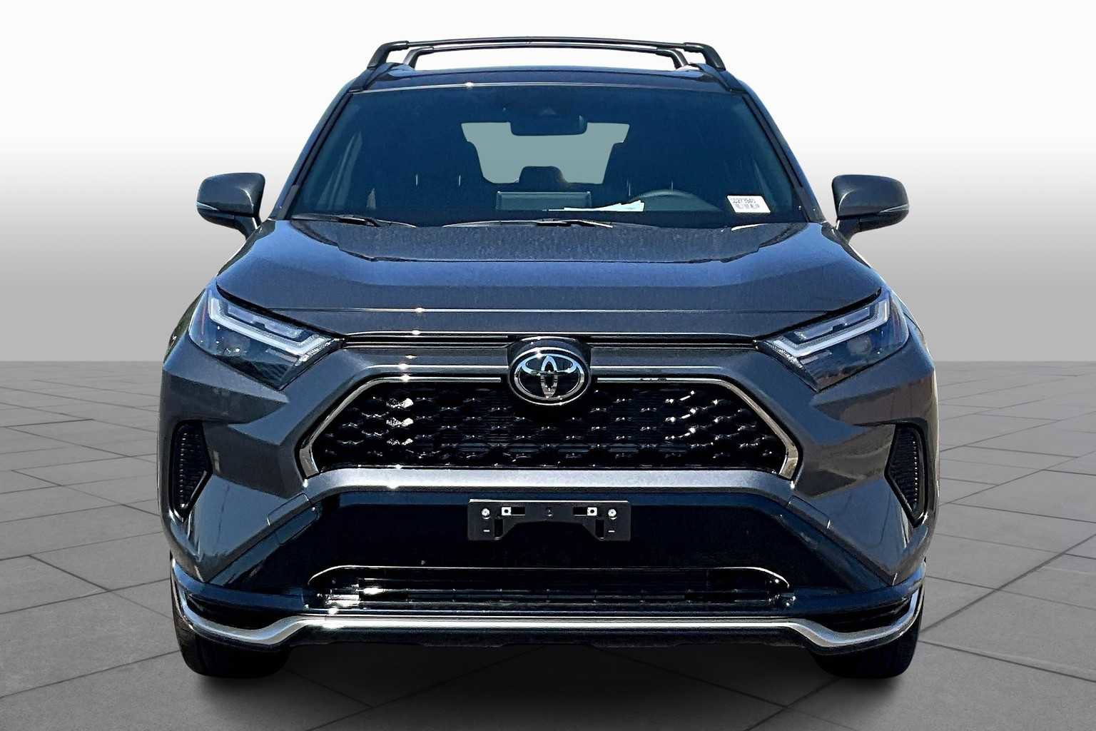Certified 2025 Toyota RAV4 SE image 3