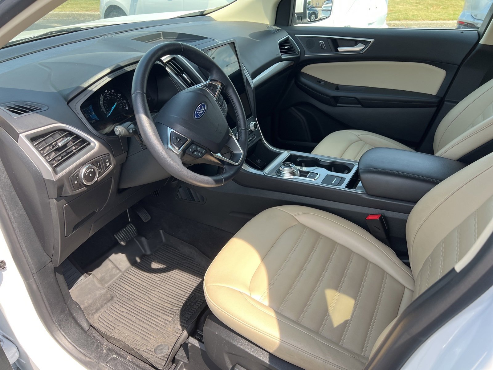 Used 2023 Ford Edge SEL w/ Convenience Package image 8