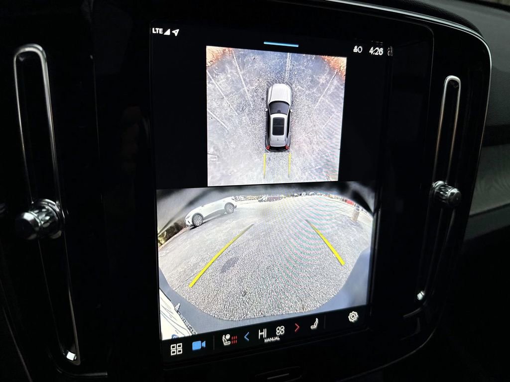 Used 2025 Volvo XC40 B5 Ultra w/ Protection Package Premier image 20