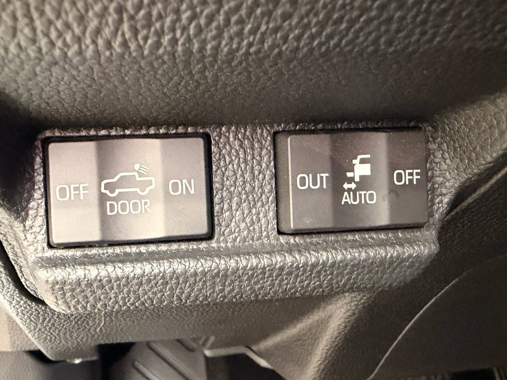 Used 2026 Toyota Tacoma Limited AWD/4WD image 15