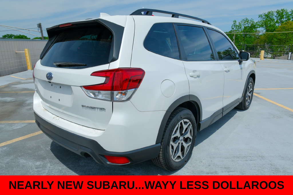 Used 2023 Subaru Forester Premium AWD/4WD image 6