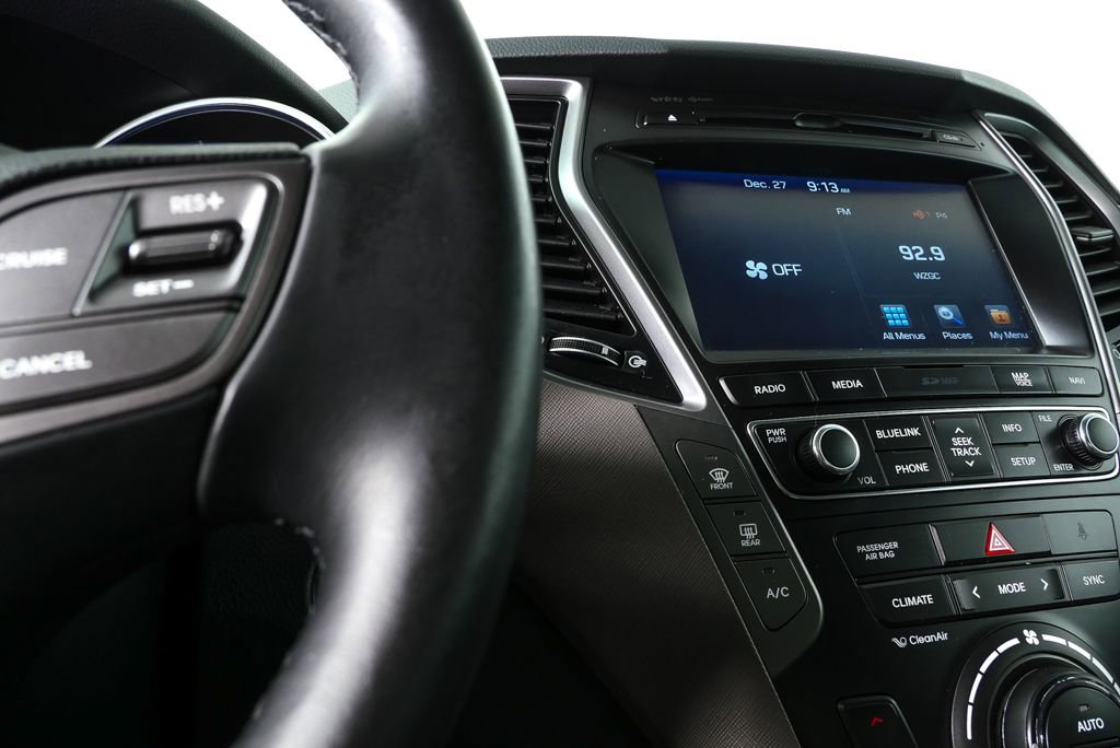 Used 2017 Hyundai Santa Fe Limited image 16