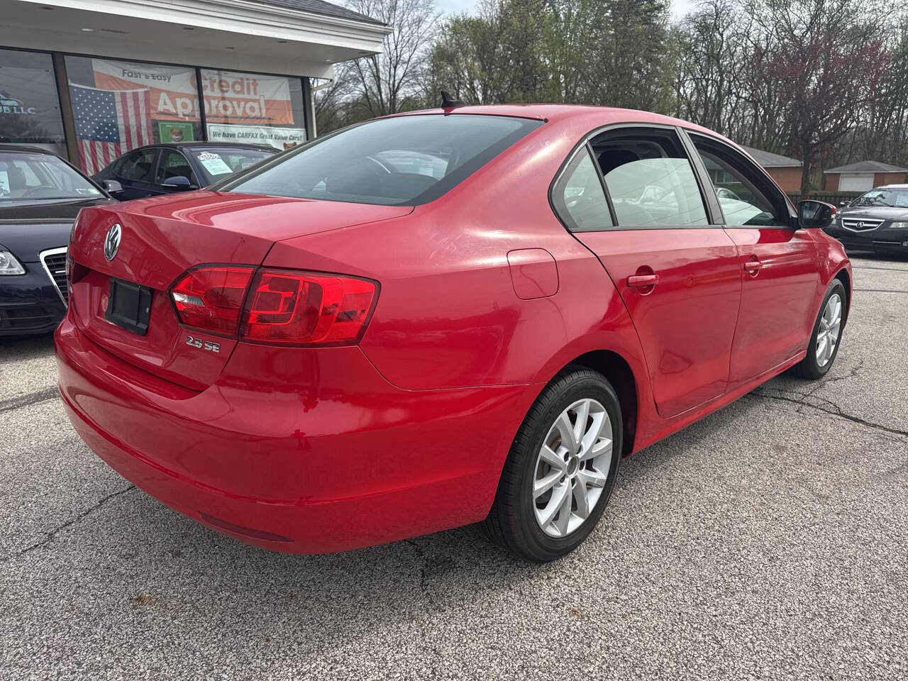 Used 2011 Volkswagen Jetta SE FWD image 30