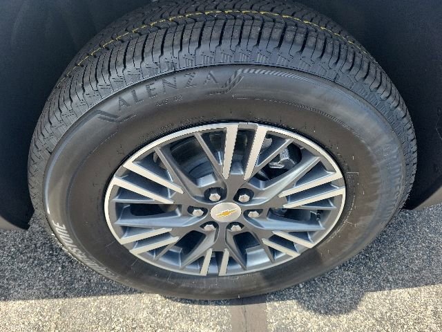 New 2026 Chevrolet Traverse LT w/ Driver Confidence Package FWD image 5