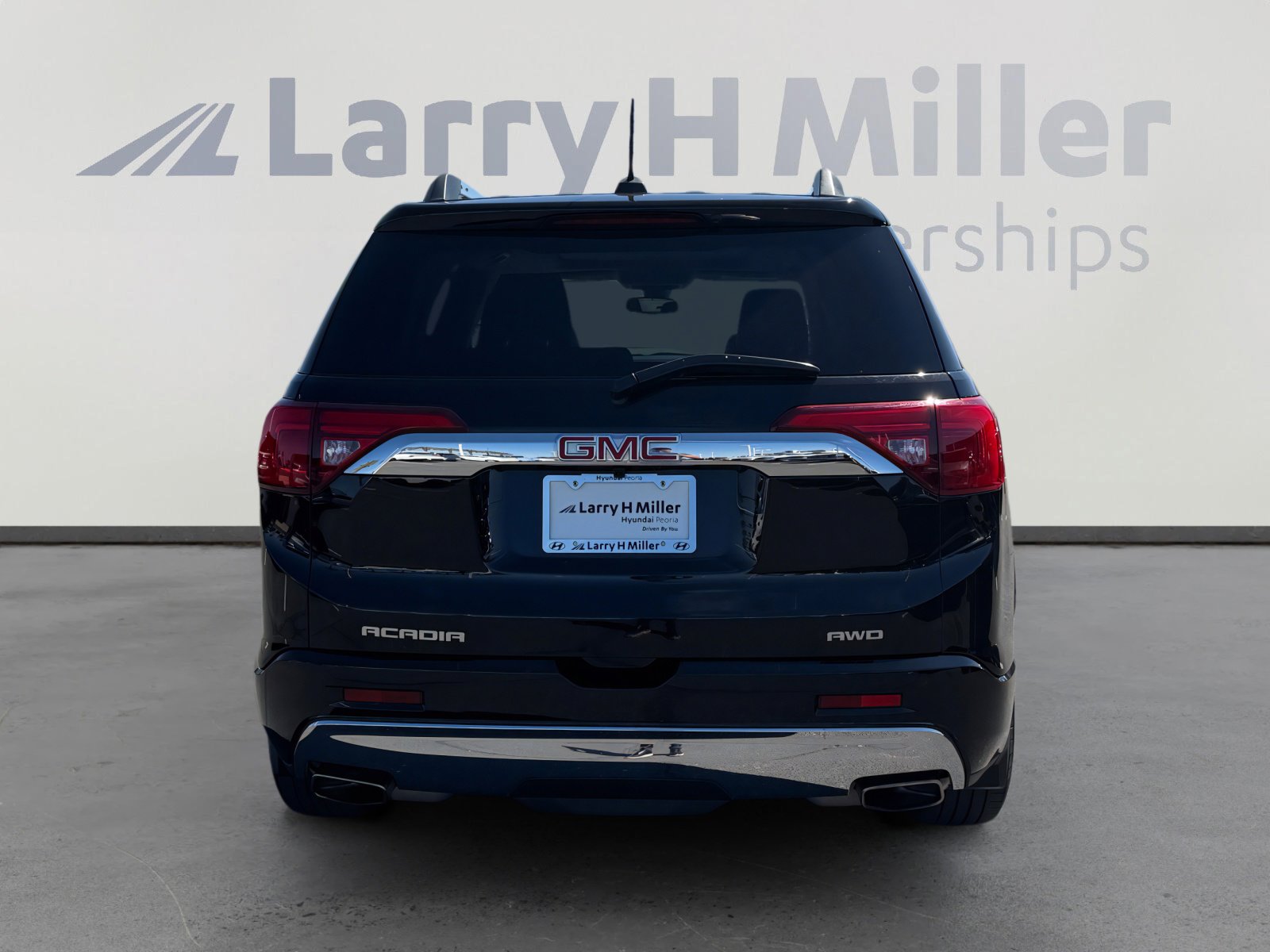 Used 2019 GMC Acadia Denali w/ Technology Package image 4
